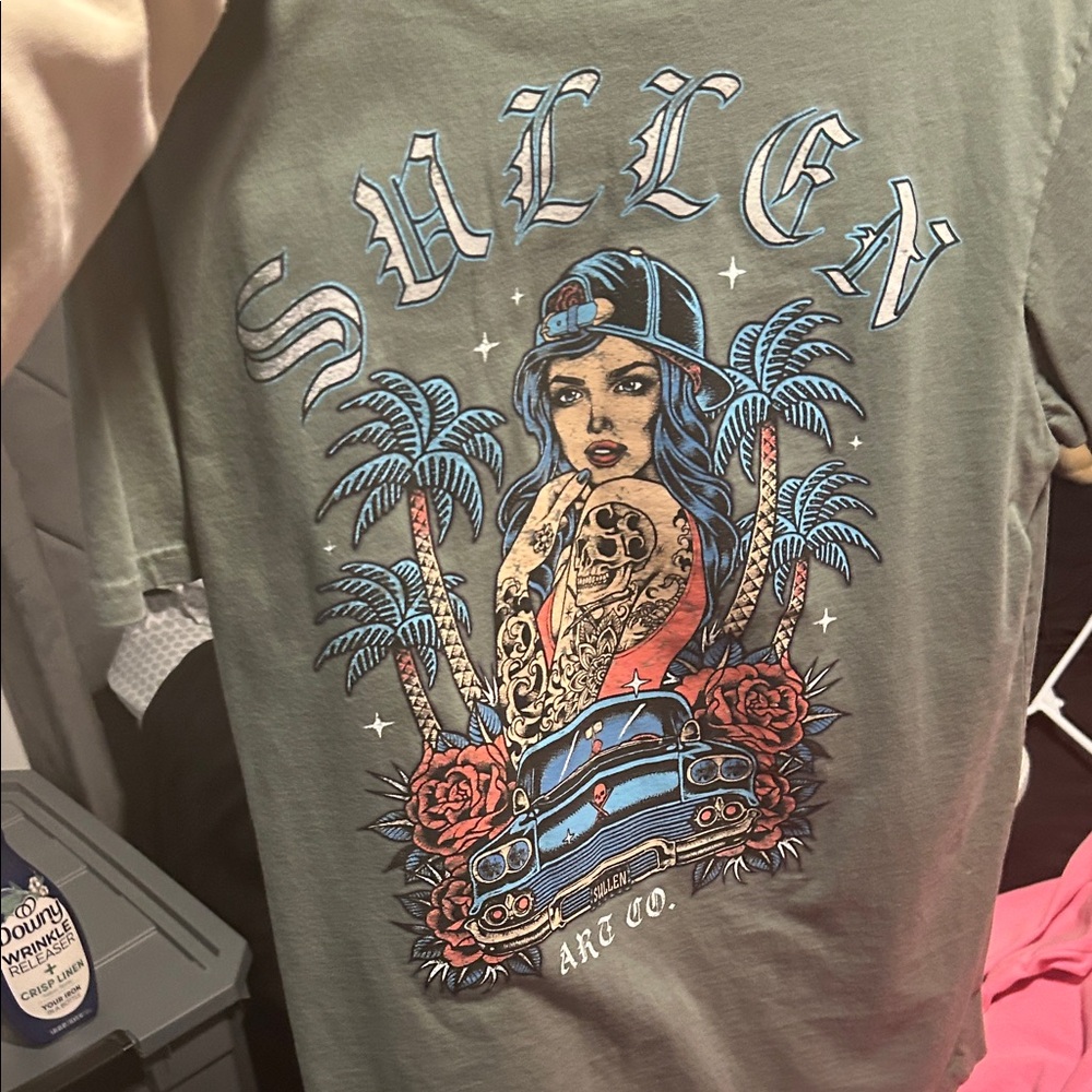 Sullen Art Co. Women's Graphic Tee - Gray